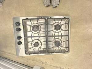 GE Stainless Steel 4-Burner Built-In Gas Cooktop